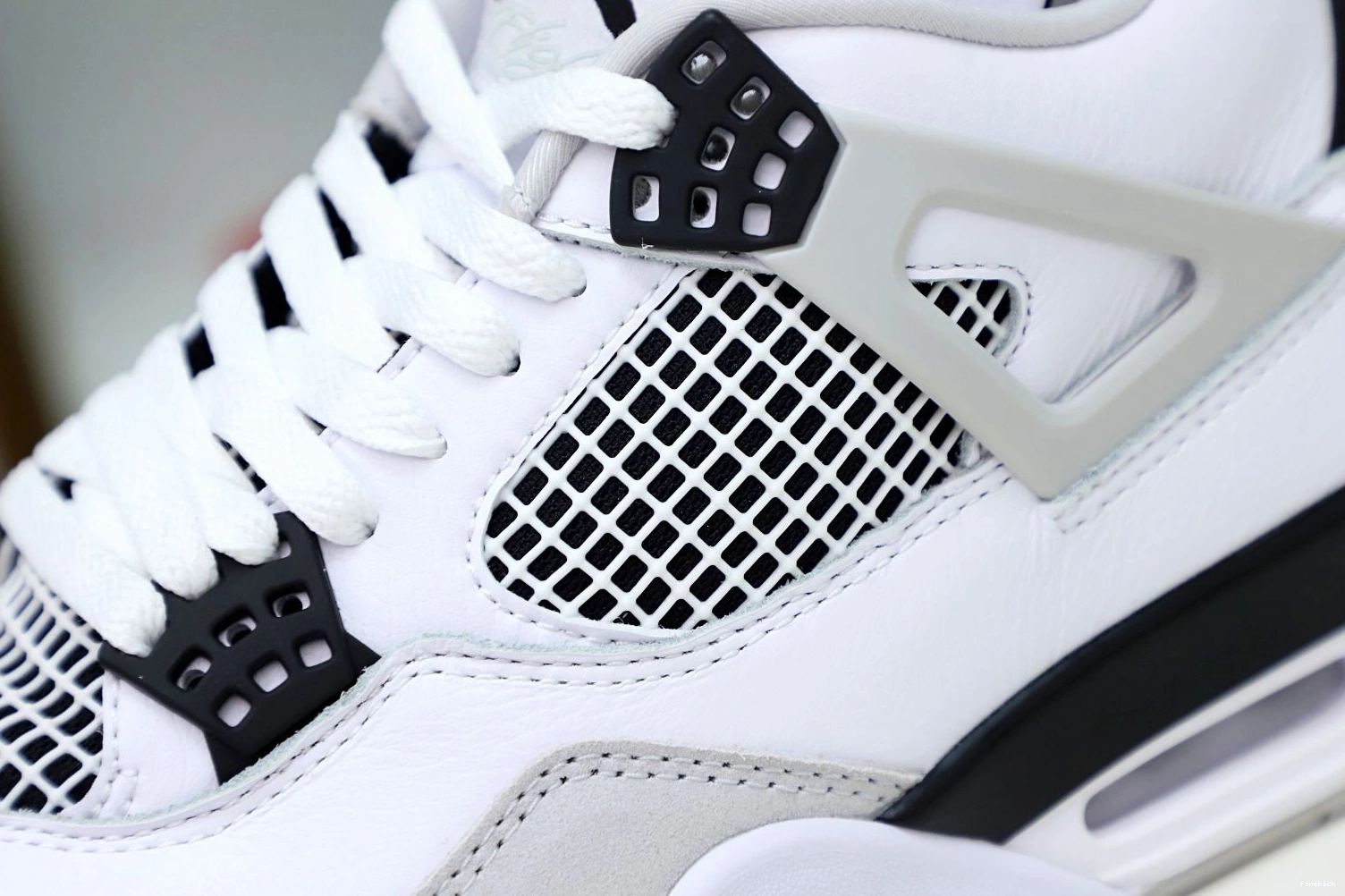 BLACK AIR MILITARY 4 JORDAN 0226